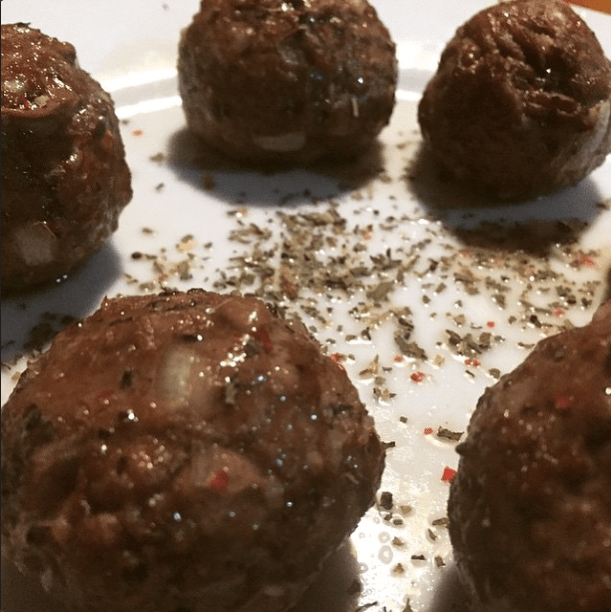 Chef Airfryer's Airfryer Meatballs