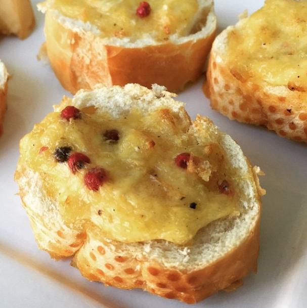 Delicious Chef's Garlic Bread in the Airfryer